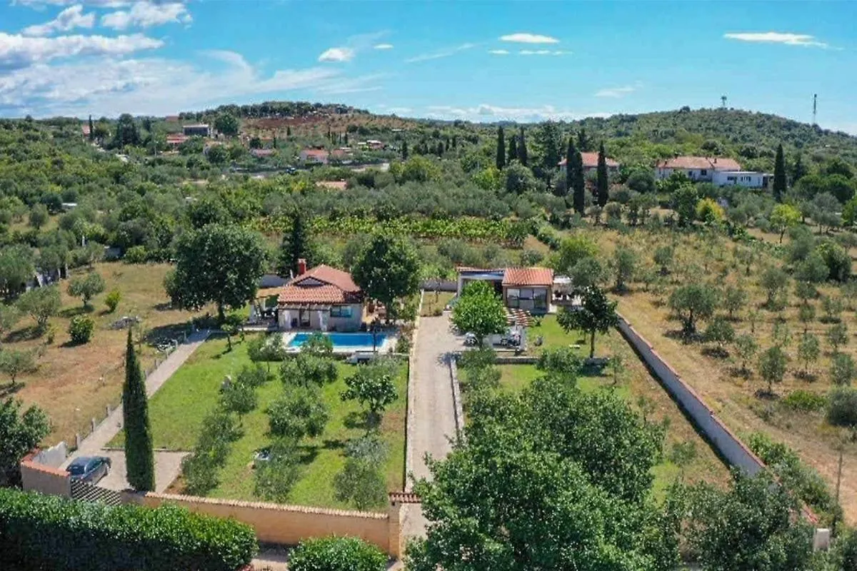 Villa Fauna Near The Town Of Rovinj Croatia