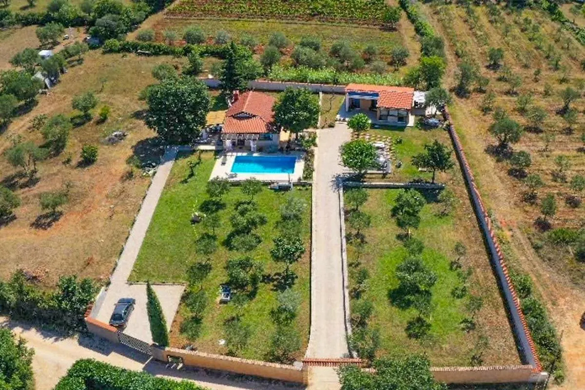 Villa Fauna Near The Town Of Rovinj
