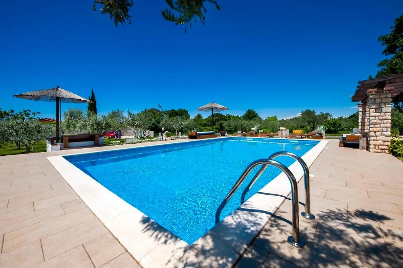 Villa Fauna Near The Town Of Rovinj