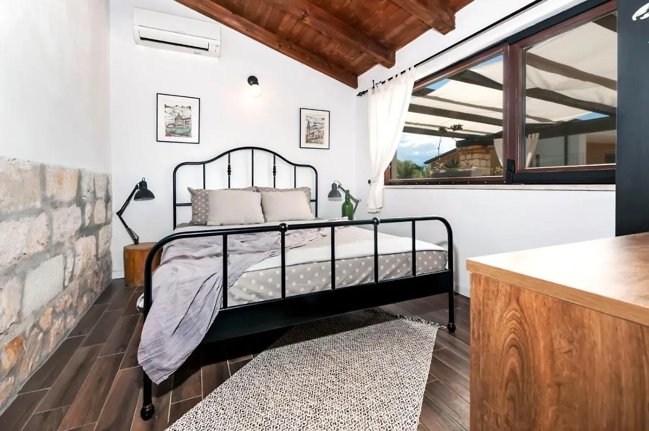 Villa Fauna Near The Town Of Rovinj 0*,  Croatia