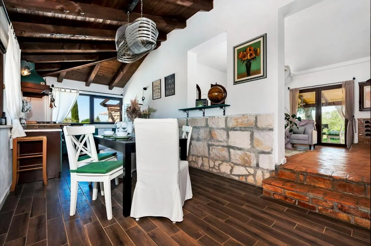 Villa Fauna Near The Town Of Rovinj 0*,